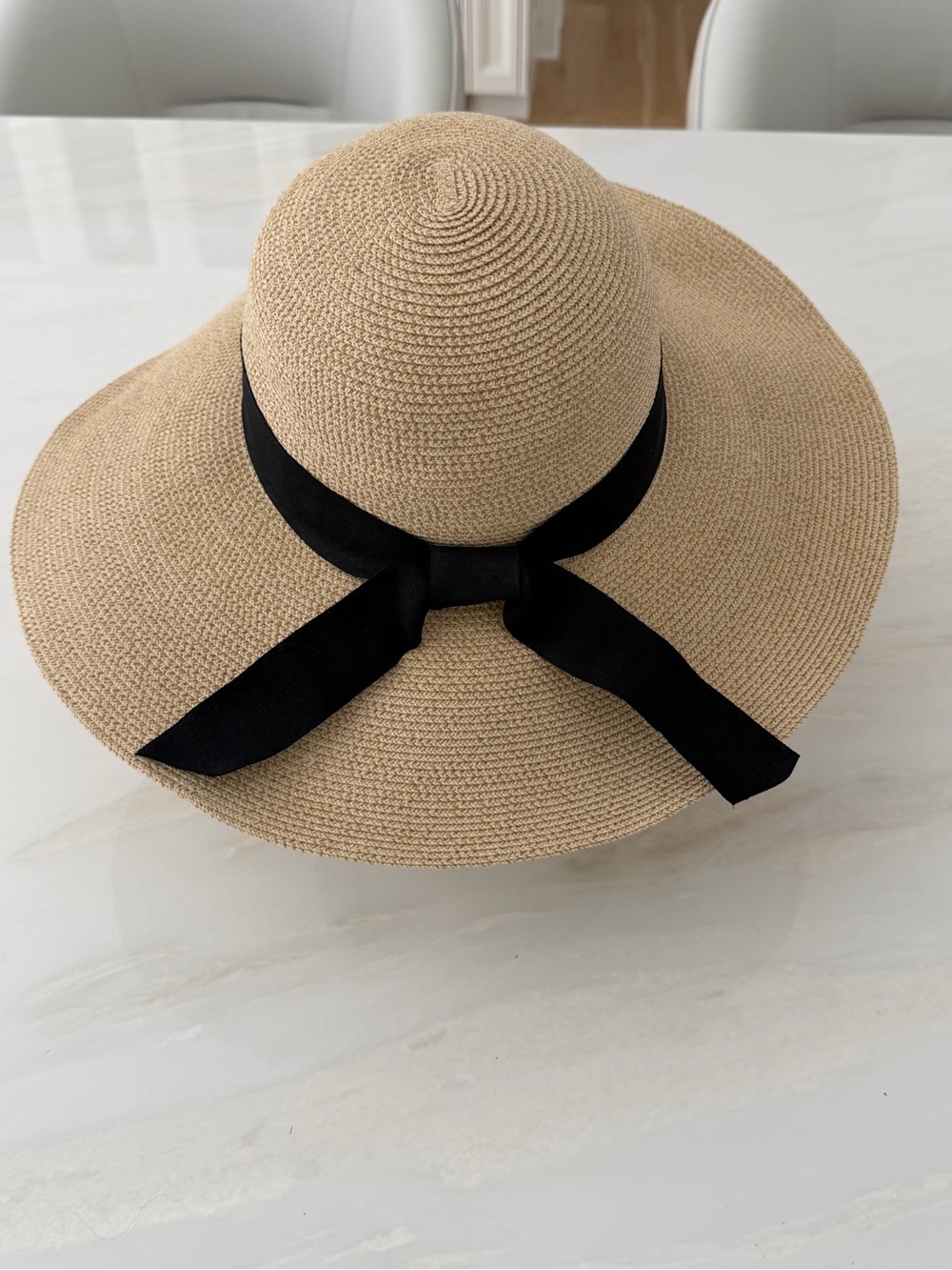 Furtalk Straw Sun Hat with Black Ribbon - Women's Beach Hat